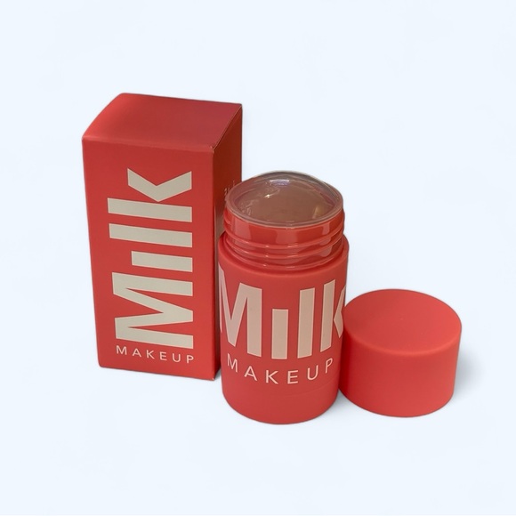 MILK MAKEUP Watermelon Brightening Face Mask - Picture 4 of 5